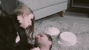 Trans Angels: Caucasian Janelle Fennec throat fucking